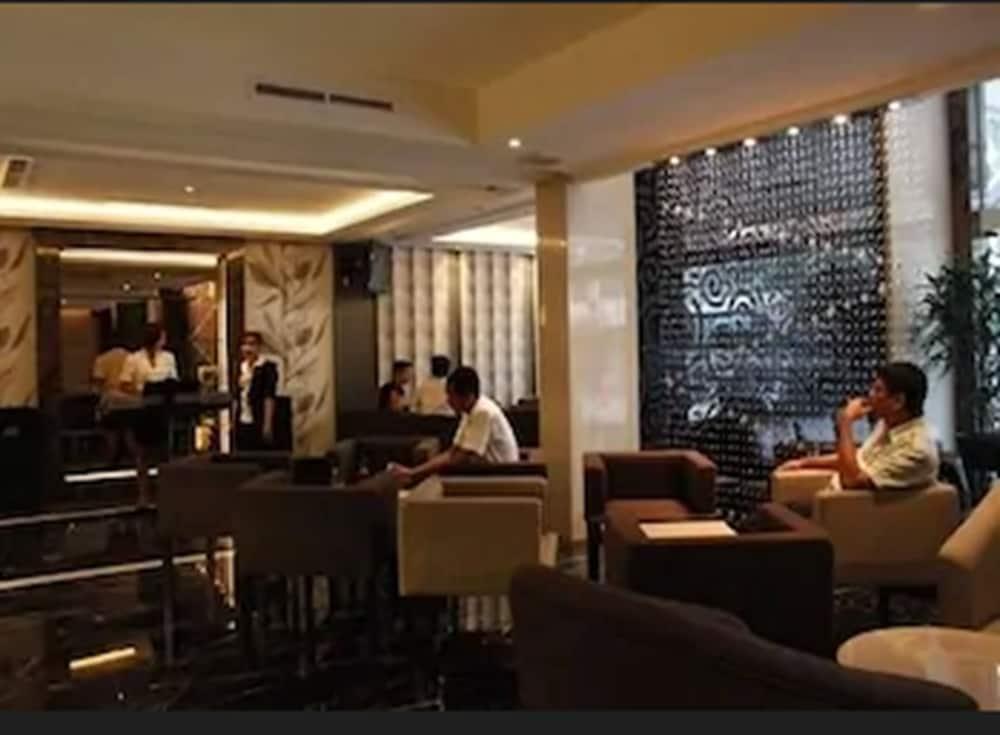 Grand Sakura Hotel Medan Kültér fotó