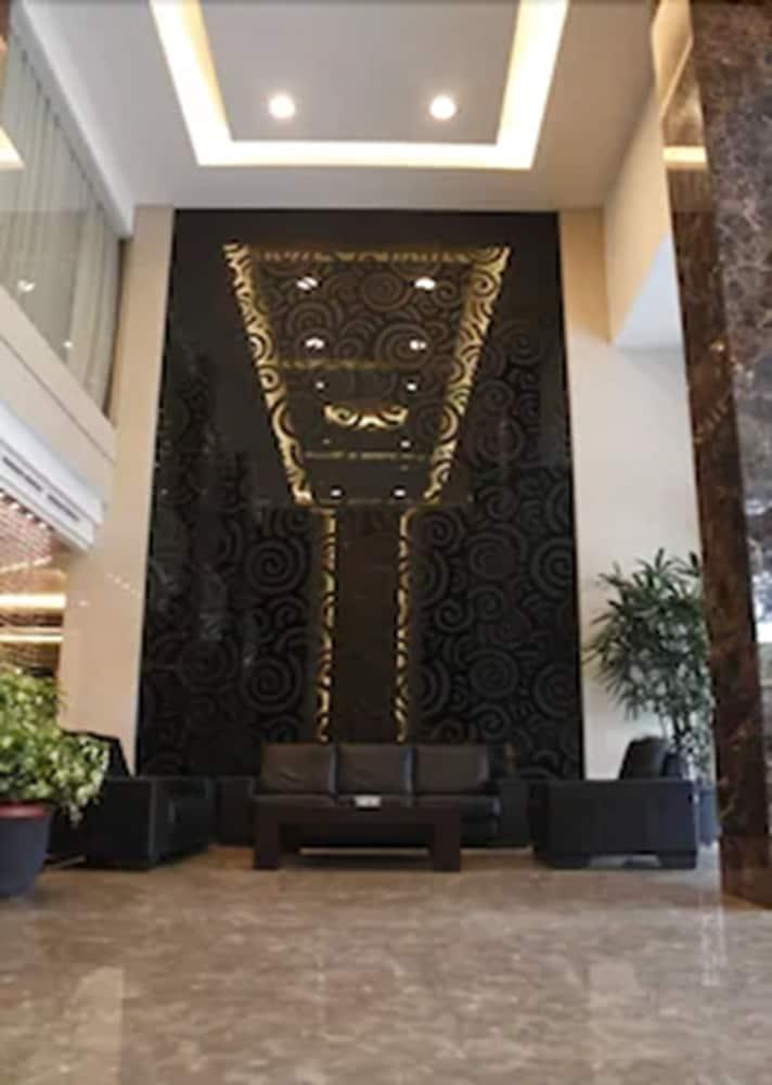 Grand Sakura Hotel Medan Kültér fotó