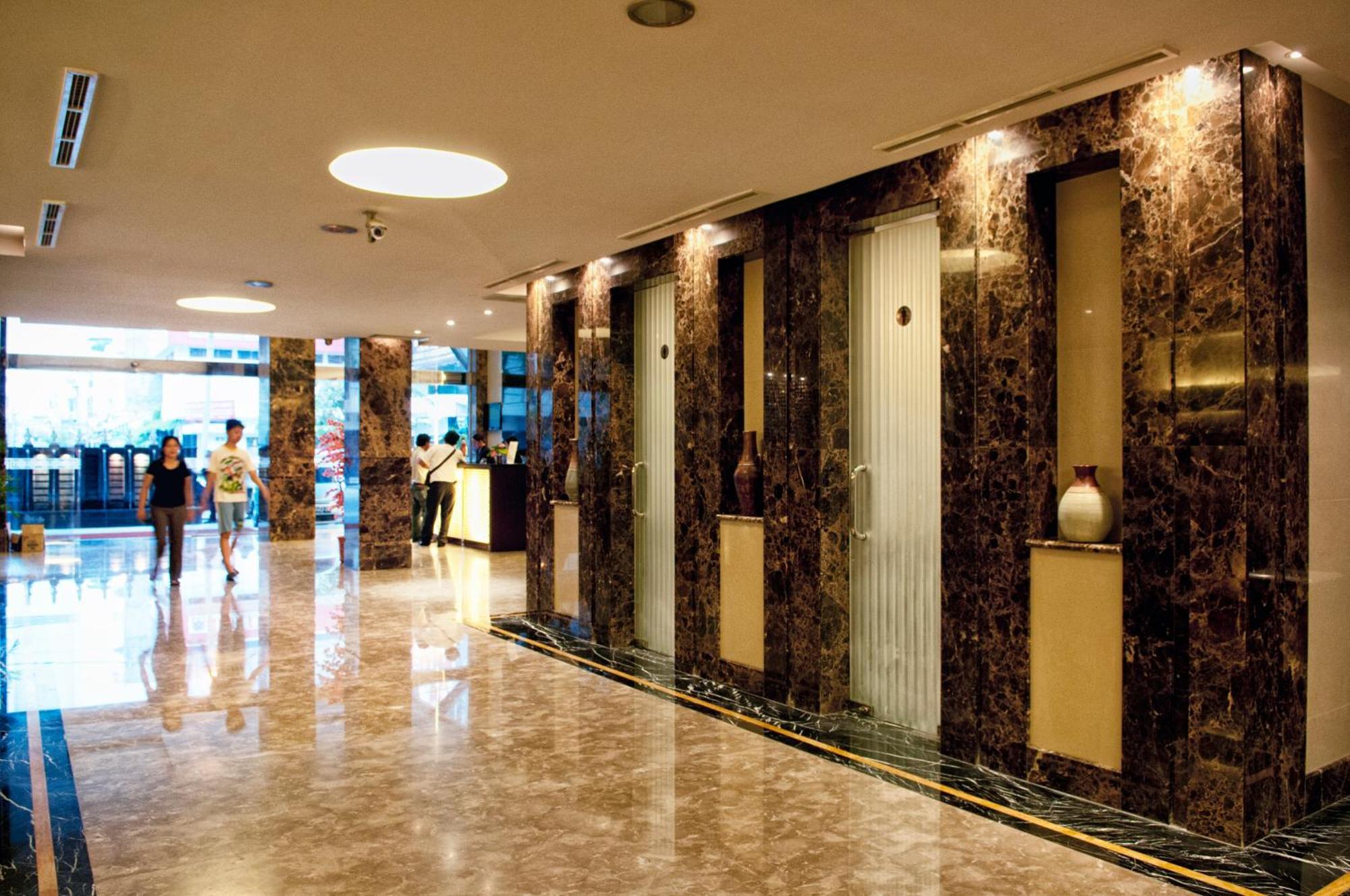 Grand Sakura Hotel Medan Kültér fotó
